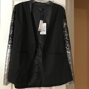 Fashion dress jacket with sequined sleeves