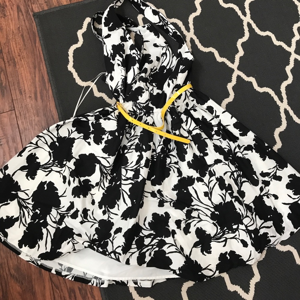 Adorable black and white dress