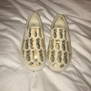 Bucketfeet Gold Pineapple Print Sneakers