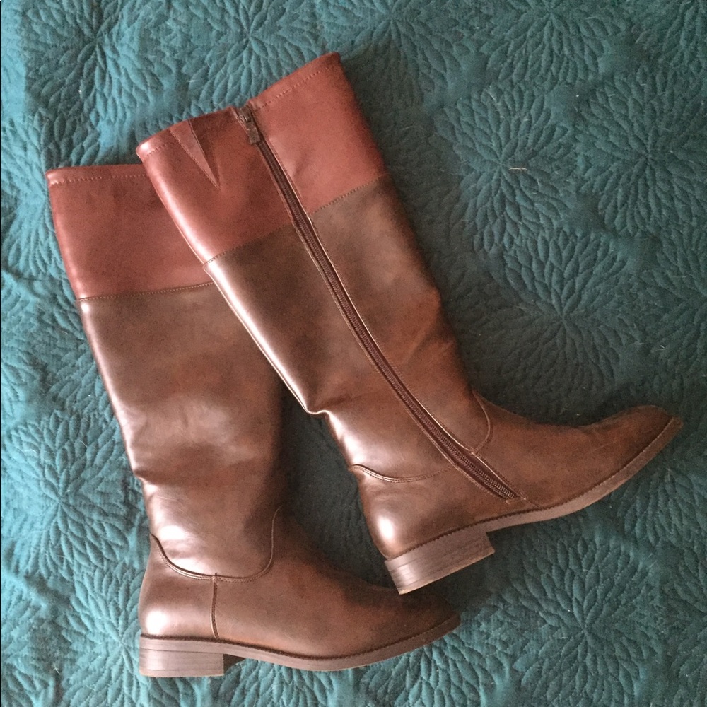 Wanted faux leather two-tones boots size 8