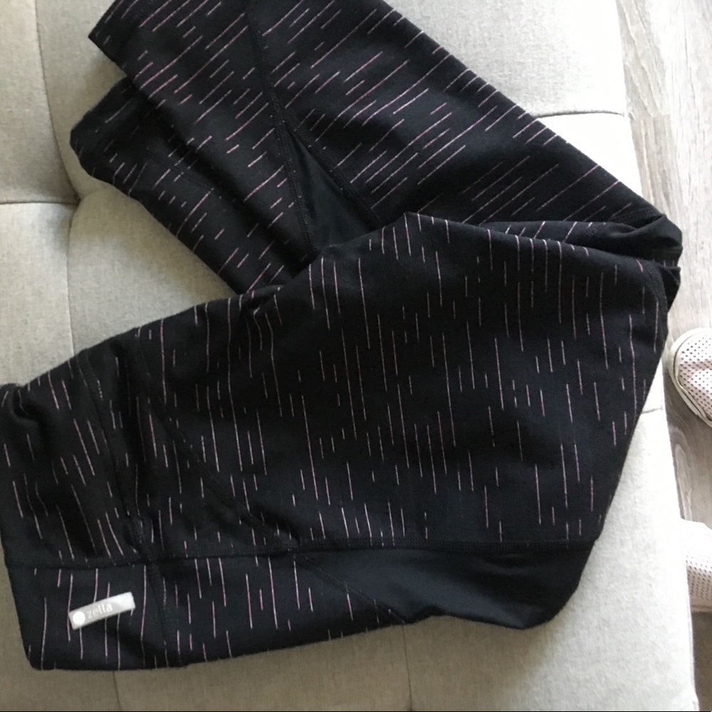 Zella Capris - Picture 3 of 7