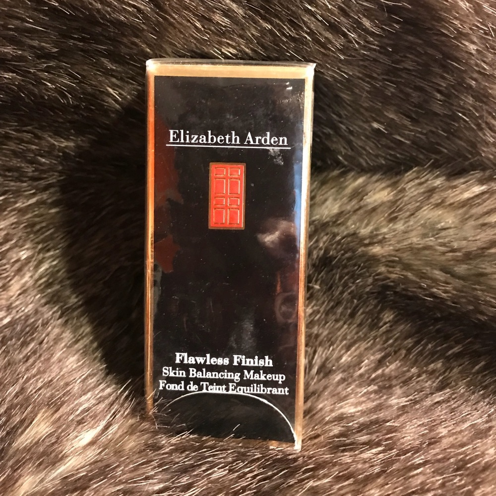 Elizabeth Arden Flawless Finish