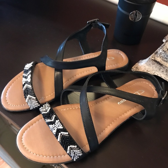 Sandals - Picture 3 of 4