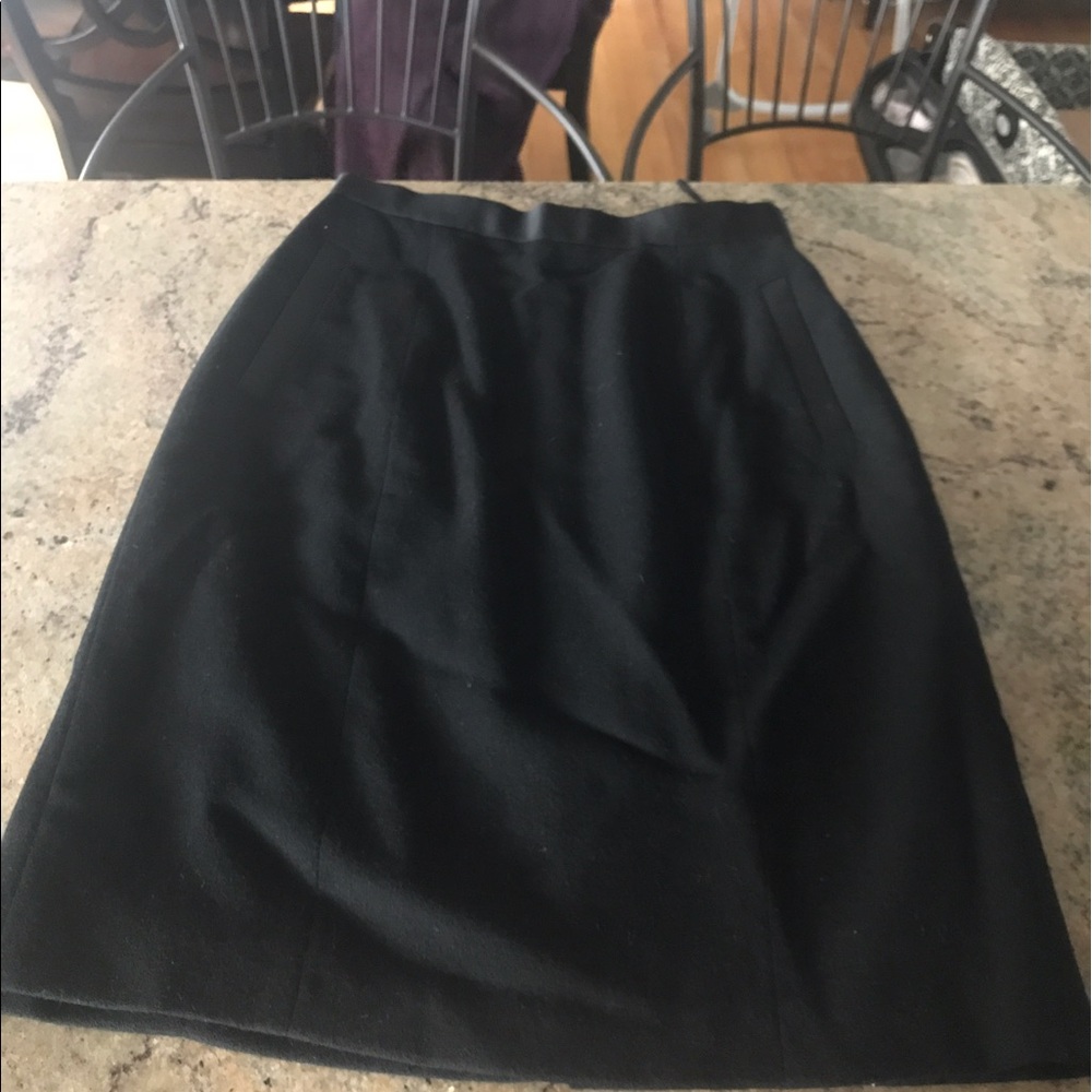 Pencil skirt with pockets