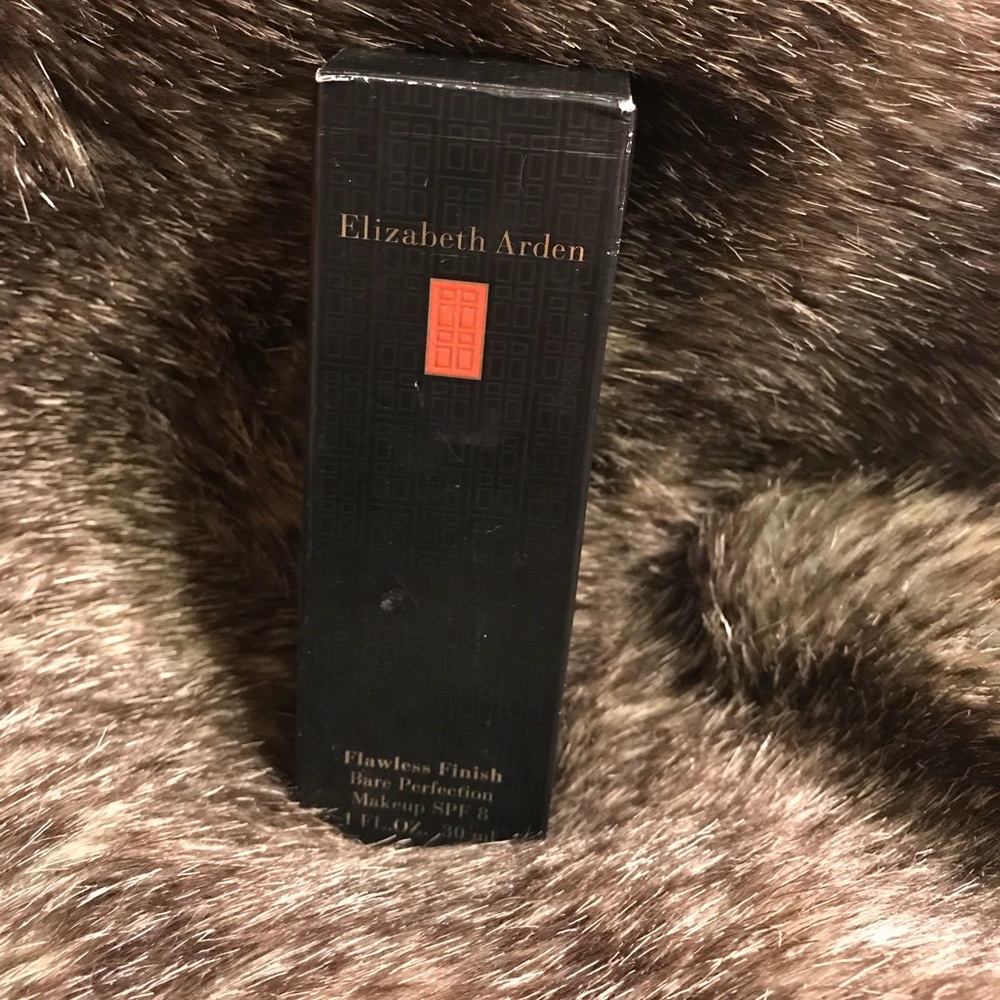 Elizabeth Arden Flawless Finish