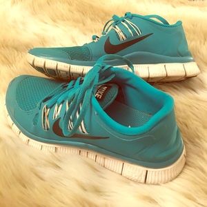 NIKE FREE 5.0 Women's Athletic Shoes
