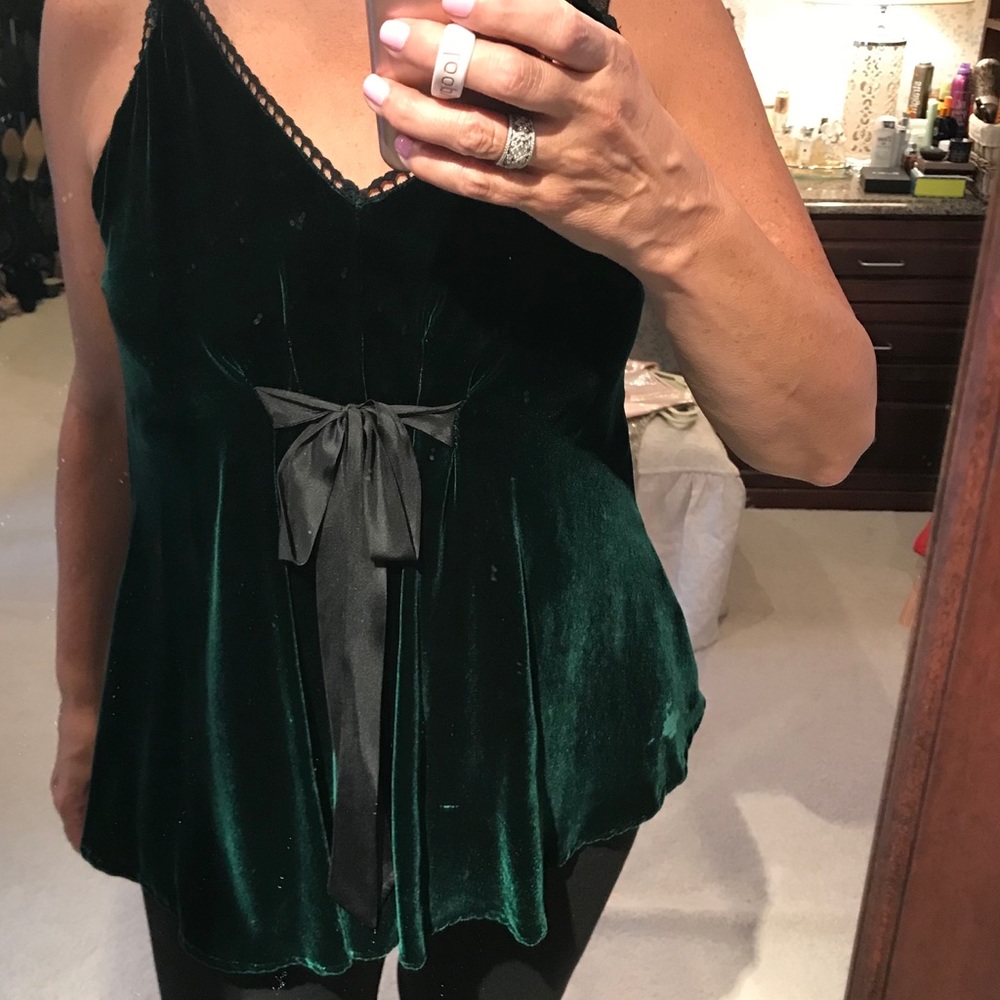 Velvet dress top with lace