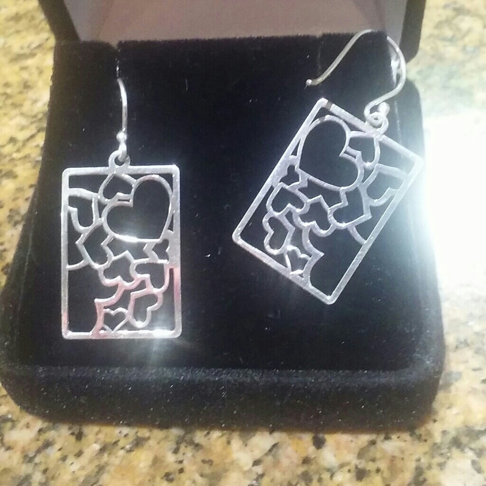 925 Sterling Silver Stamped Heart Earrings