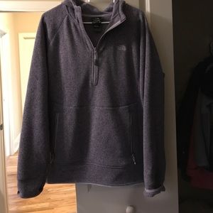 Women’s north face pullover