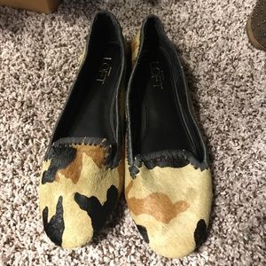 LOFT camo leather/hair flats sz 6