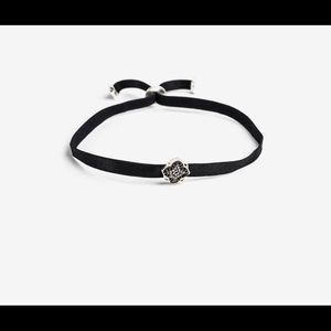 Noir Luxe black choker