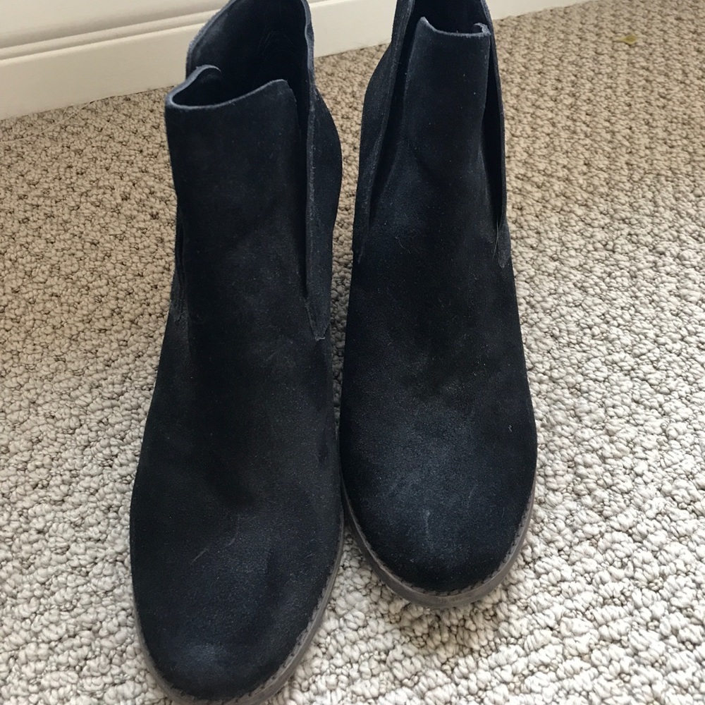 Lucky 🍀 Brand black Ankle booties
