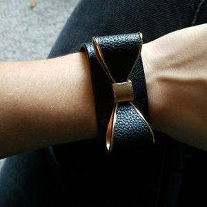 Leather bracelet