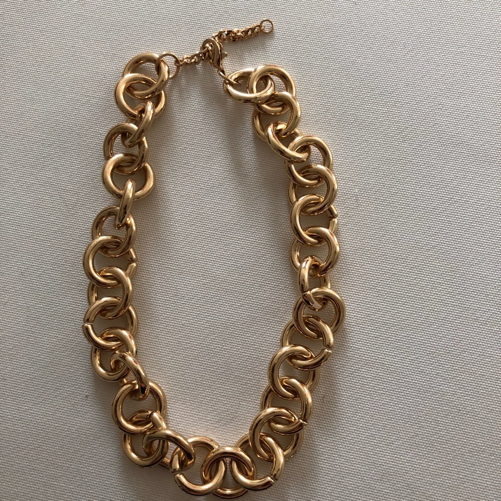 Gold chain necklace