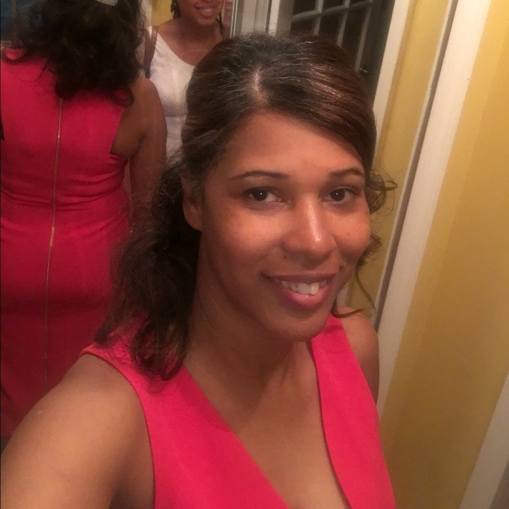 Meet your Posher, Joelle