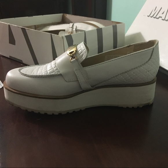 Shoes - Picture 2 of 2