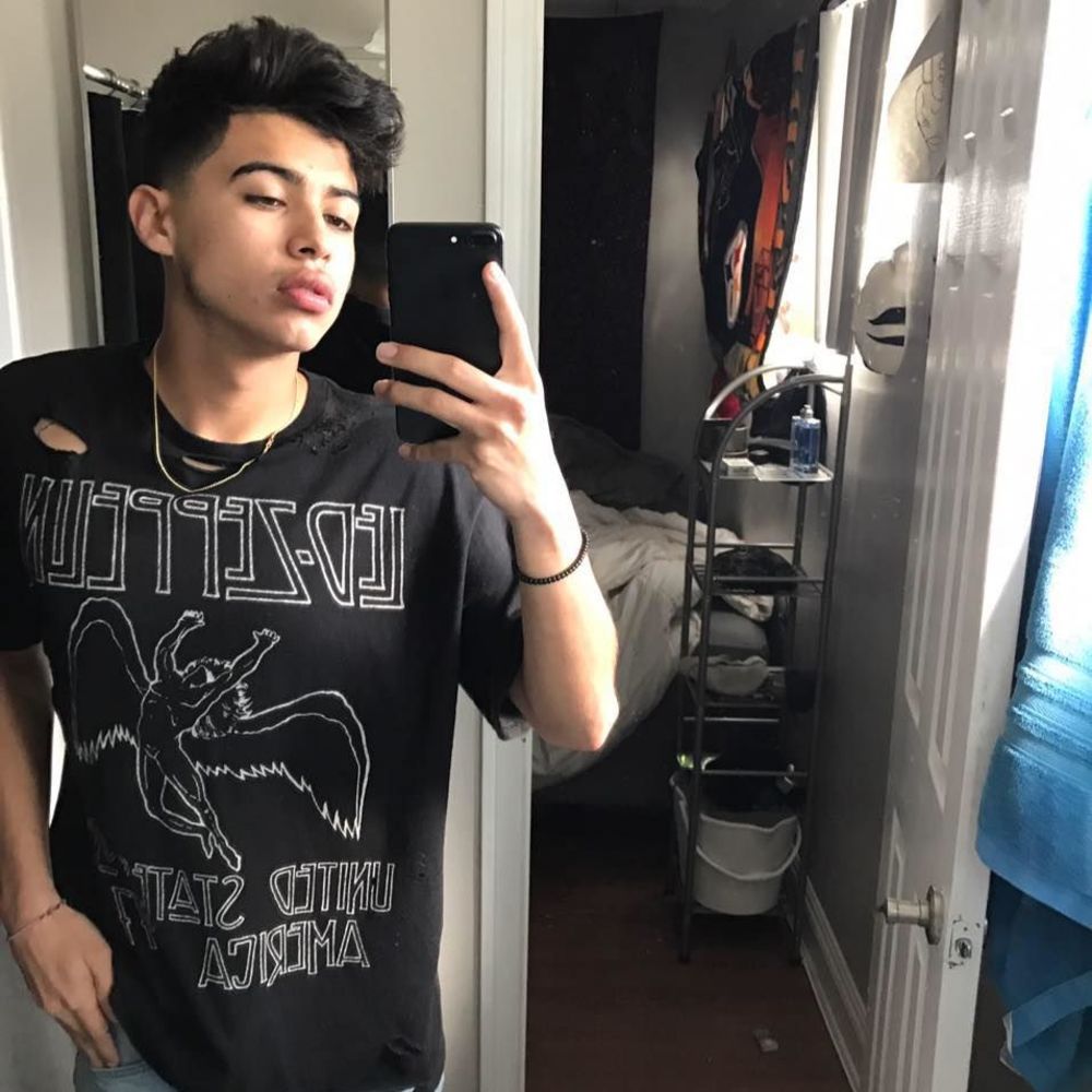 Meet your Posher, Luis