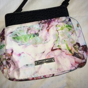 Danielle Nicole super cute crossbody