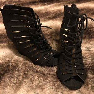 Black wedges 6.5 never worn