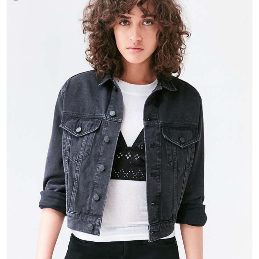 NEVER WORM BDG BLACK DENIM TRUCKER JACKET