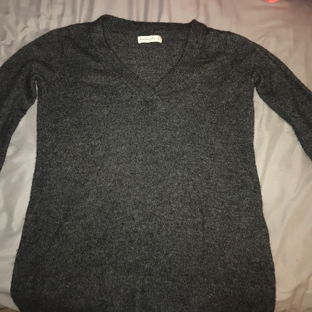 Grey abercrombie Sweater!