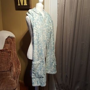 Cozy Fleece Shawl with Pockets