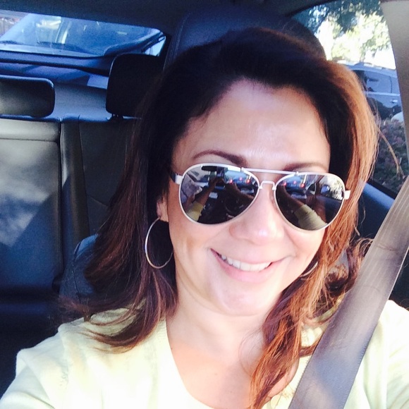 Meet your Posher, Patricia - Picture 2 of 6