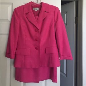 Ladies Suit