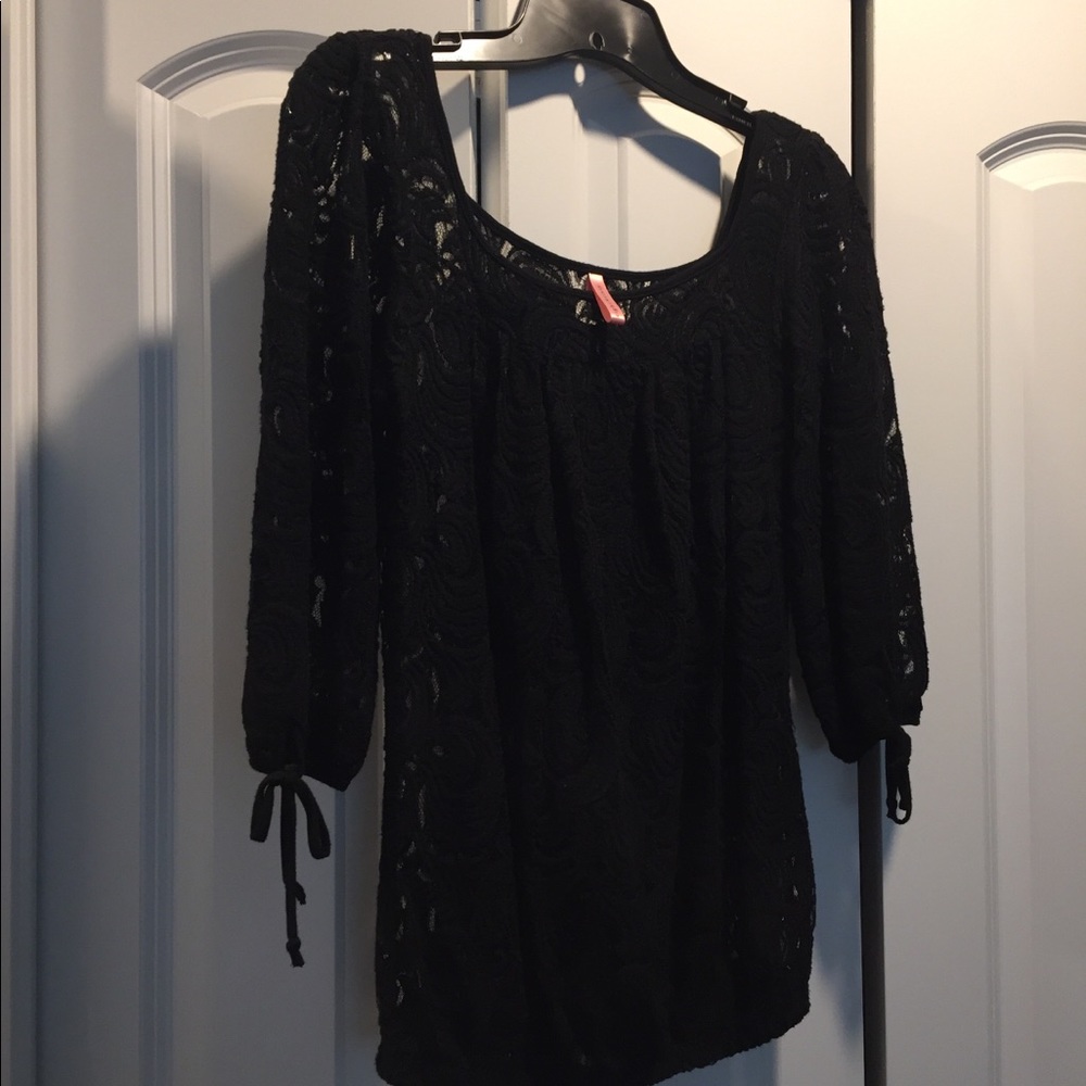 Black Lace 3/4 Top