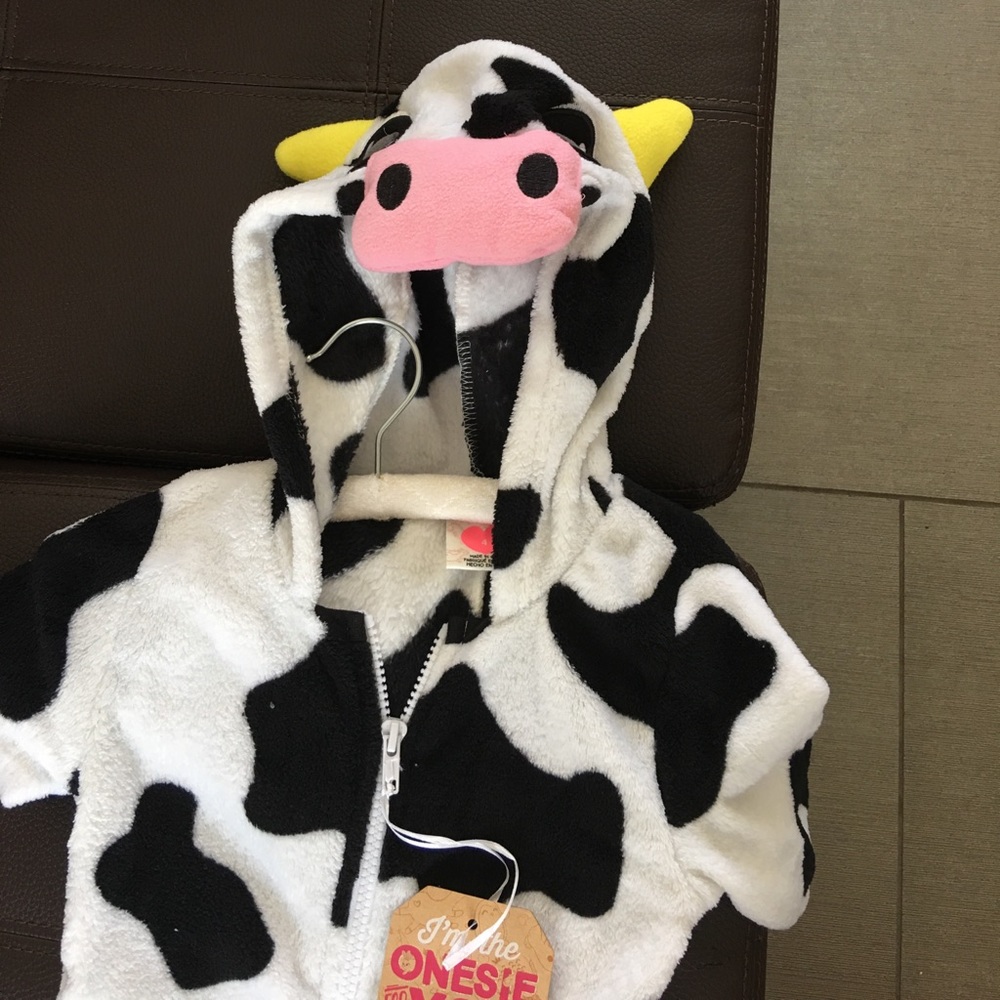 Brand new Footed jumpsuit  , super soft - 4T