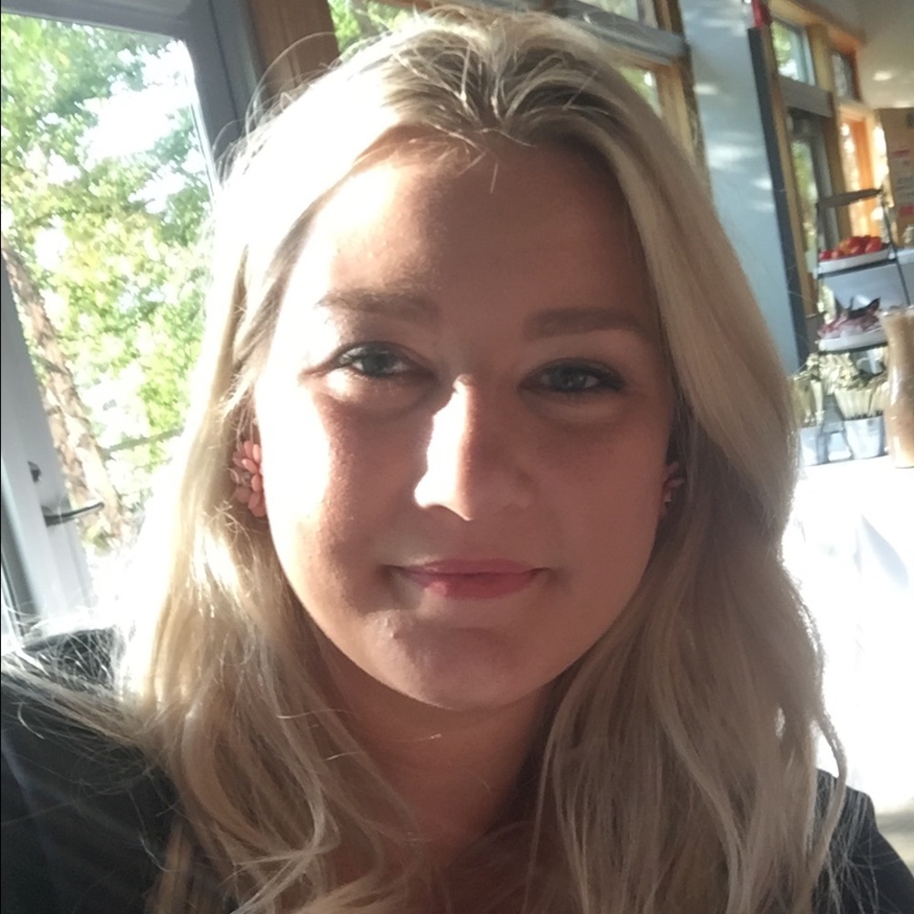 Meet your Posher, Michele