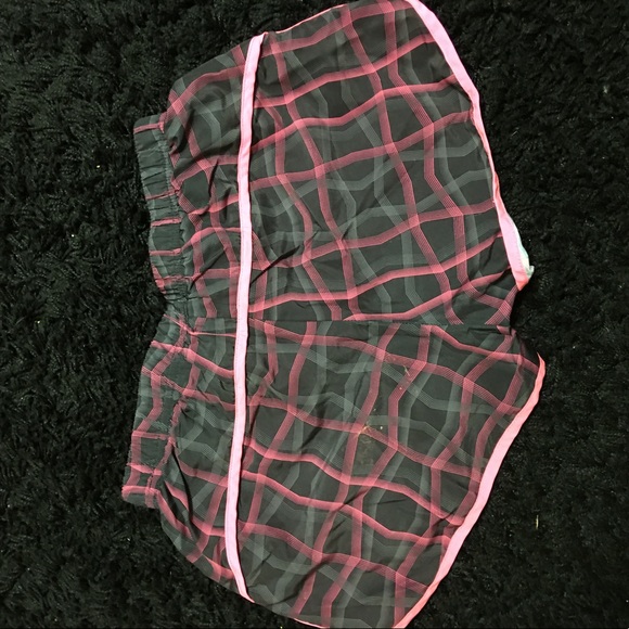 new balance norts - Picture 2 of 3