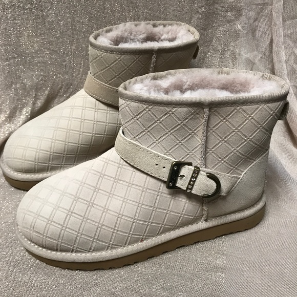 UGG Marilu Freshwater Pearl Swarovski Quilted Boot - Picture 3 of 6
