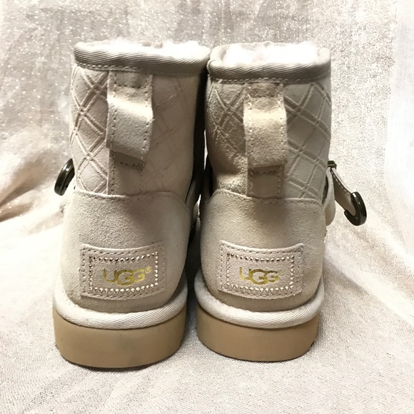 UGG Marilu Freshwater Pearl Swarovski Quilted Boot - Picture 4 of 6