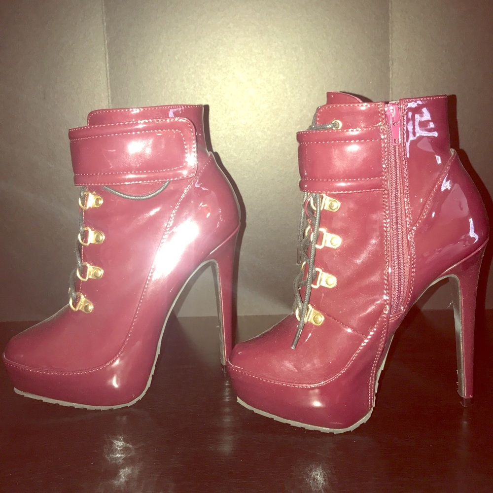 Maroon Winter high heel boots ❤️
