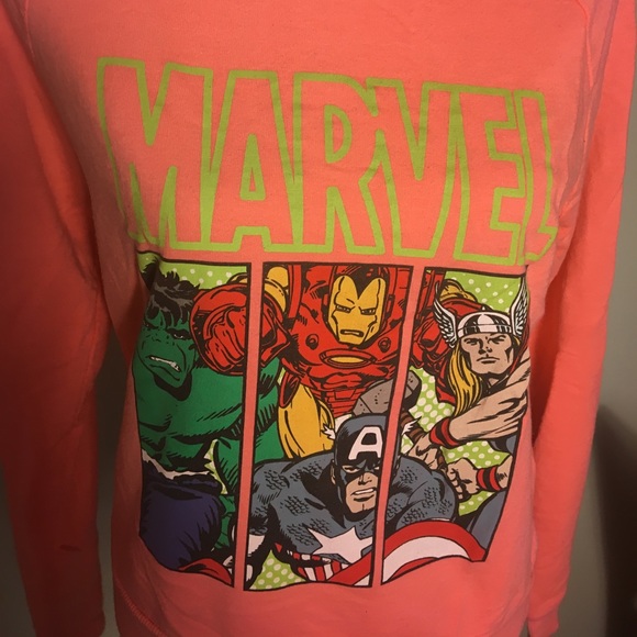 93Mighty Fine Marvel Heroes Pink Graphic Sweatshir - Picture 7 of 8