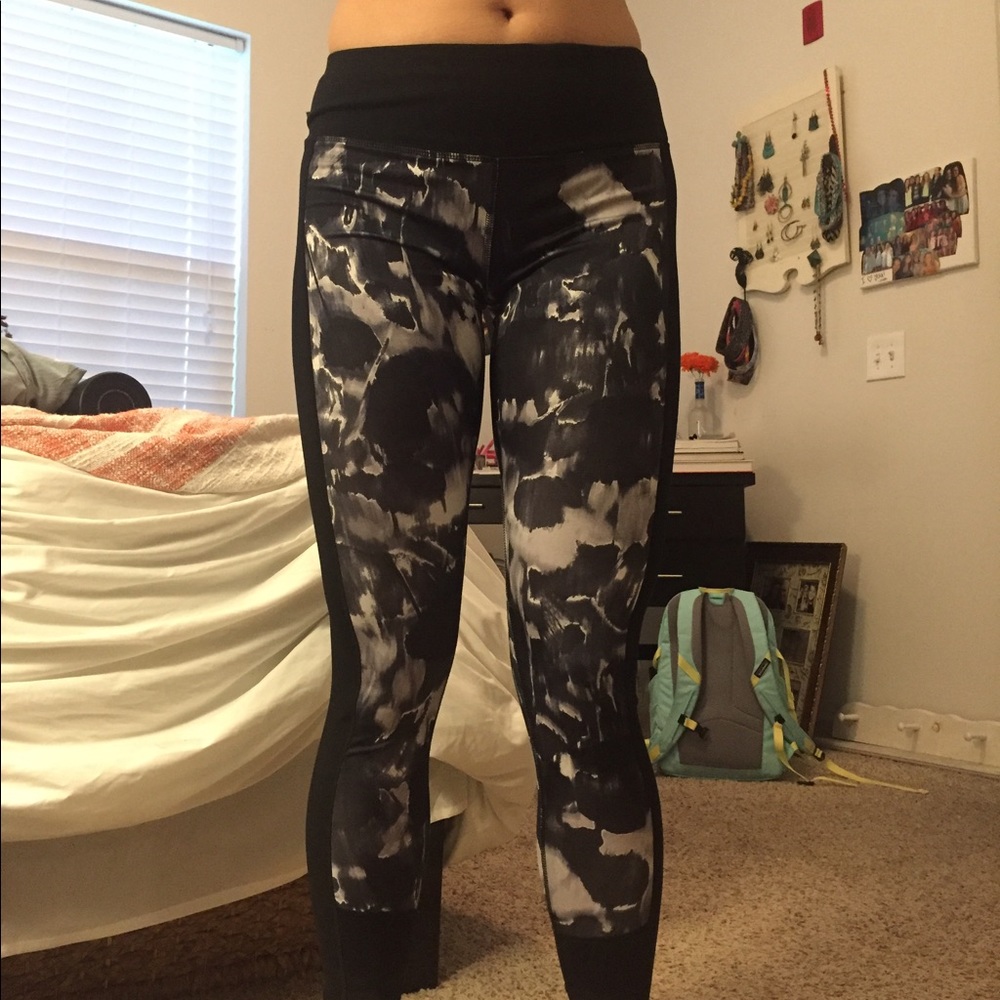 Full length black and white workout tights