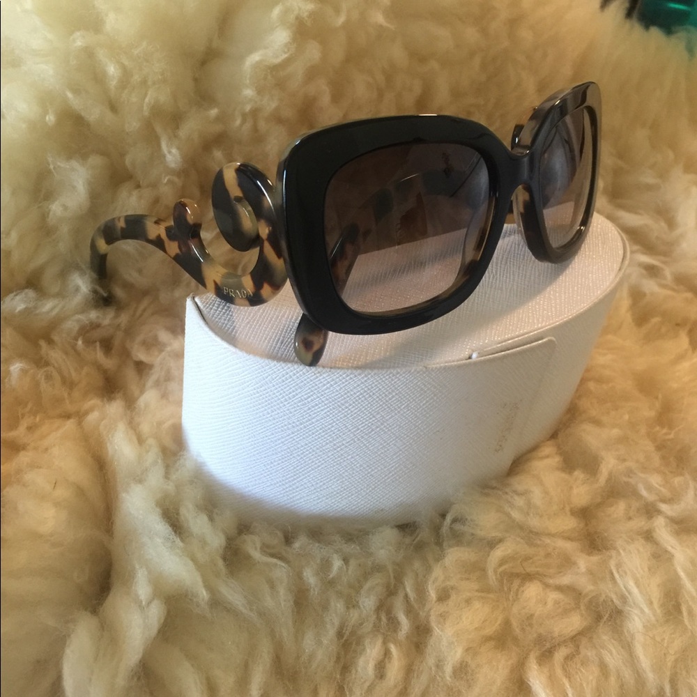 Sun glasses