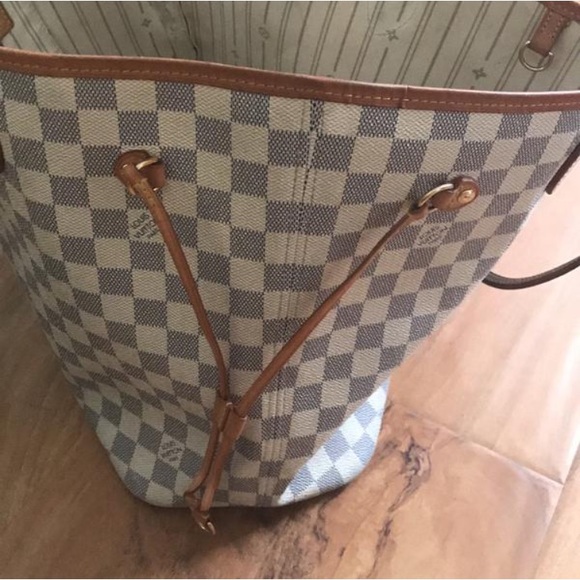 Louis Vuitton Damier Azur Neverfull MM - Picture 3 of 8