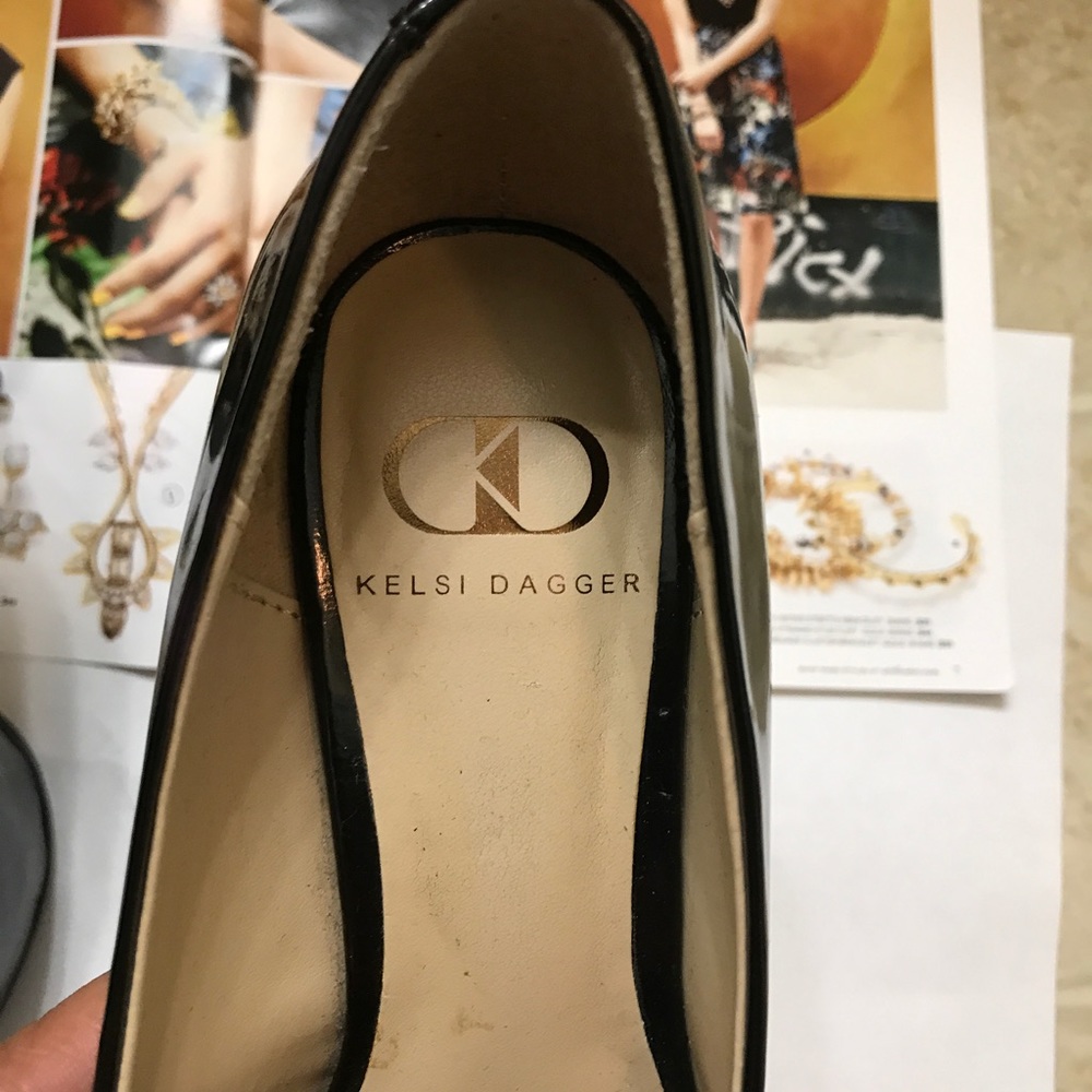 Heels - Picture 5 of 6