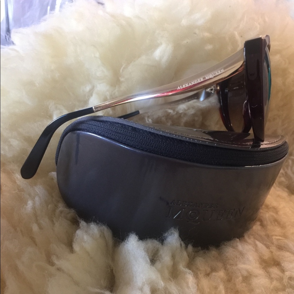 Sun glasses