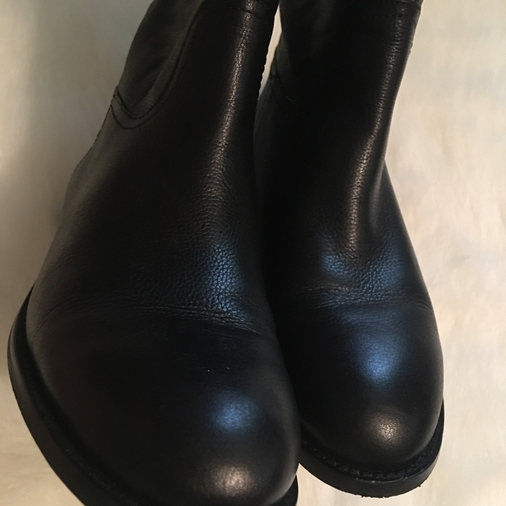 ❌SOLD❌Tory Burch Hallie Black Leather Boots 7 - Picture 5 of 8