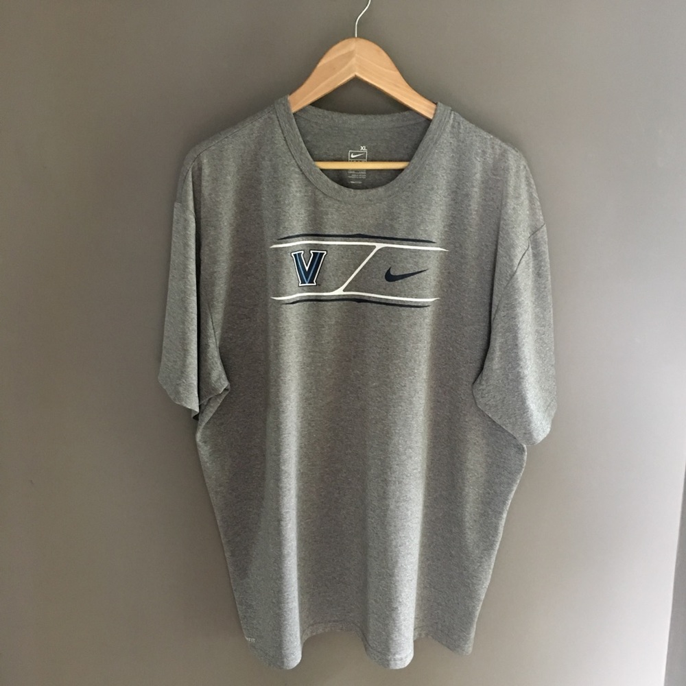 Nike Fit Dry Gray Short Sleeve Shirt