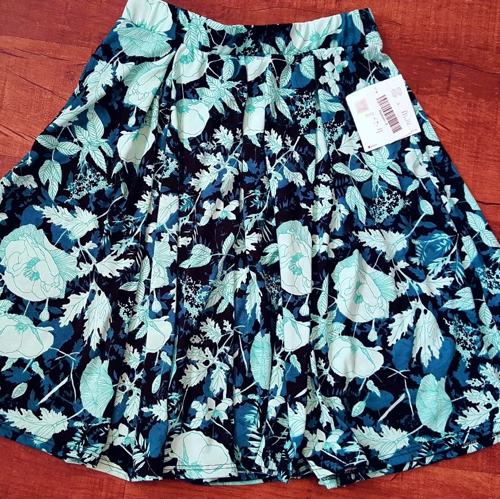 Lularoe Madison skirt Small