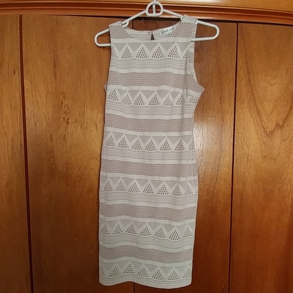 Short form fitting dress - Picture 1 of 2