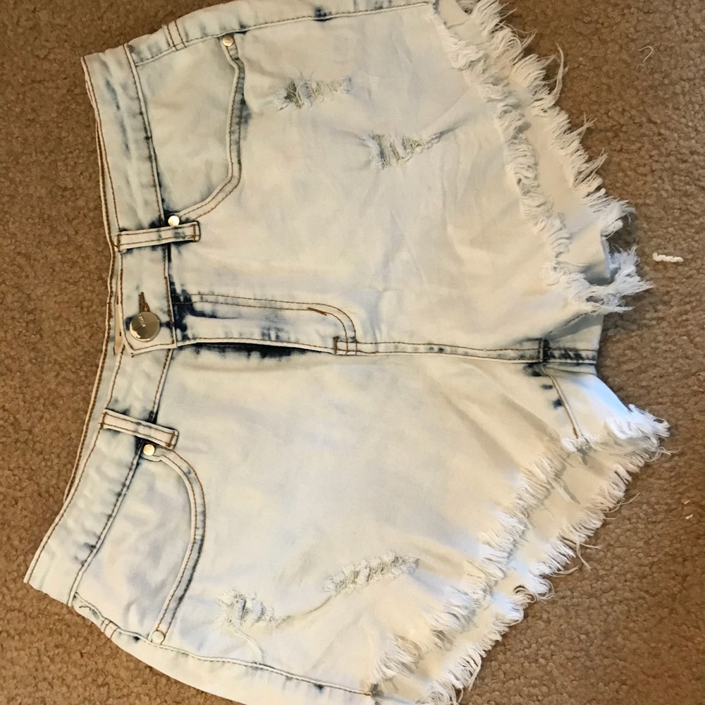 High waisted - Stretchy jean shorts