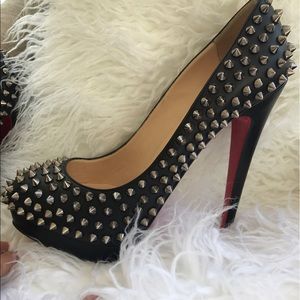 Never wear anymore only worn twice