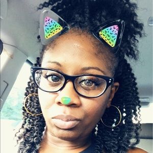 Meet your Posher, Lonette