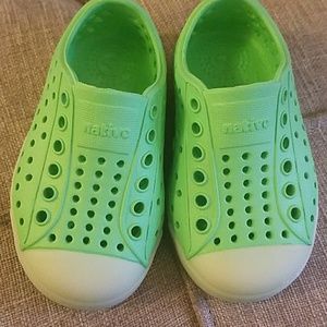 Toddler lime green Native Shoes