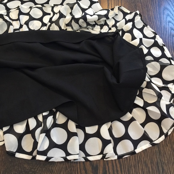 NWOT MINKPINK Polka Dot Top - Picture 7 of 8